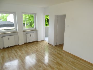 Gemütliche 2-Zimmer-Wohnung mit Balkon in München-Moosach!, 80992 München, Etagenwohnung