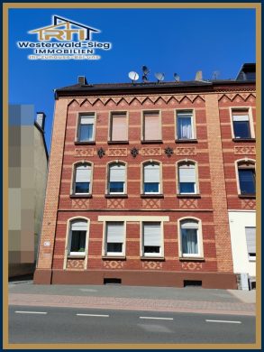 Geräumige Wohnung im Obergeschoss in zentraler Lage von Altenkirchen zu vermieten!, 57610 Altenkirchen, Apartment